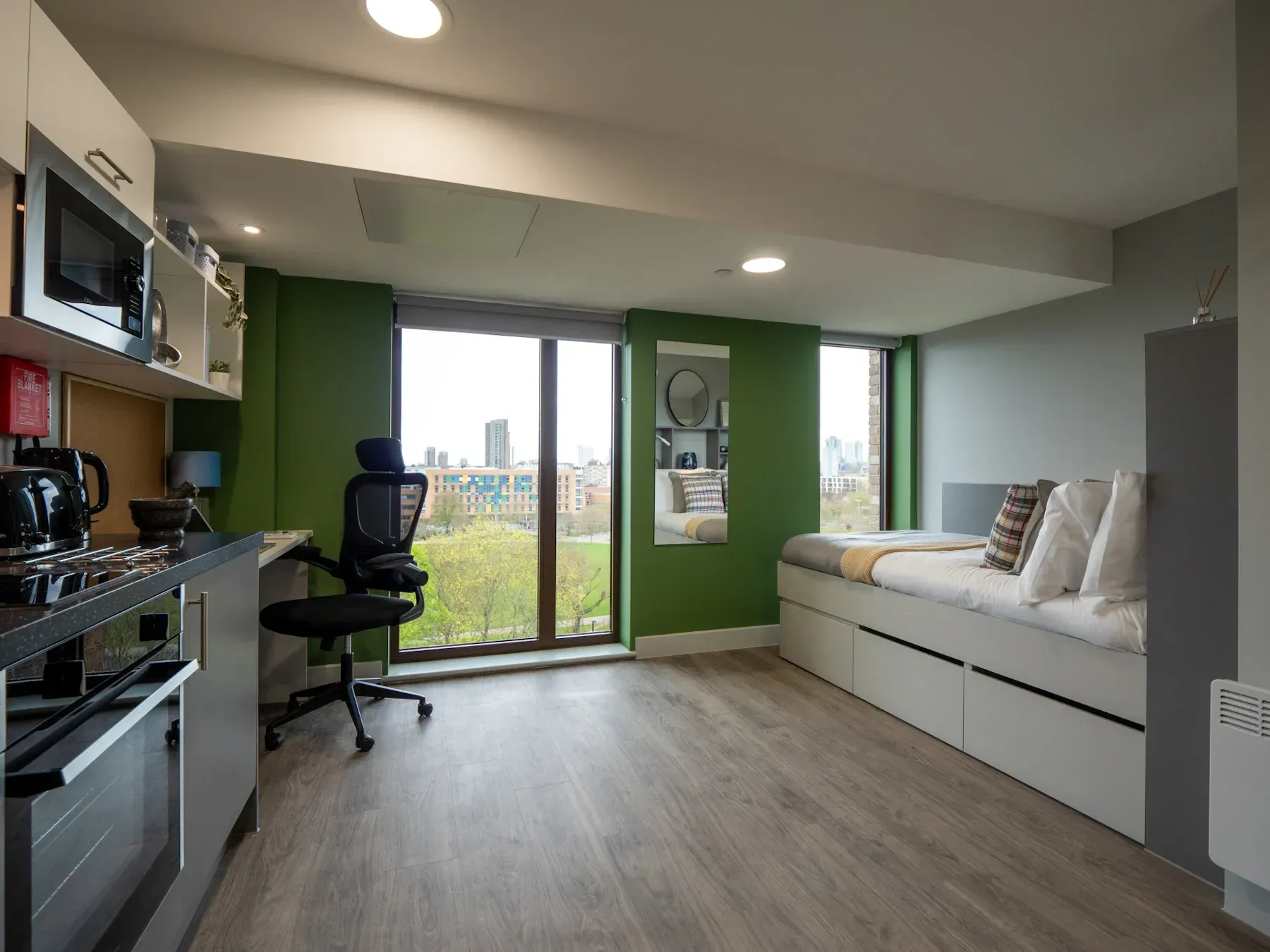 Silver Plus Studio